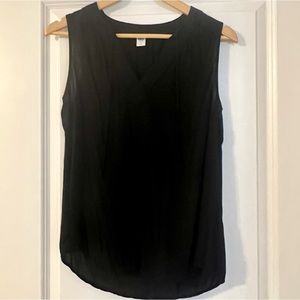 Old Navy black short sleeve shirt
